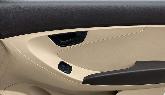 2014 Hyundai Eon ERA +, Petrol, Manual, 43,937 km, Driver Side Door Panels Control