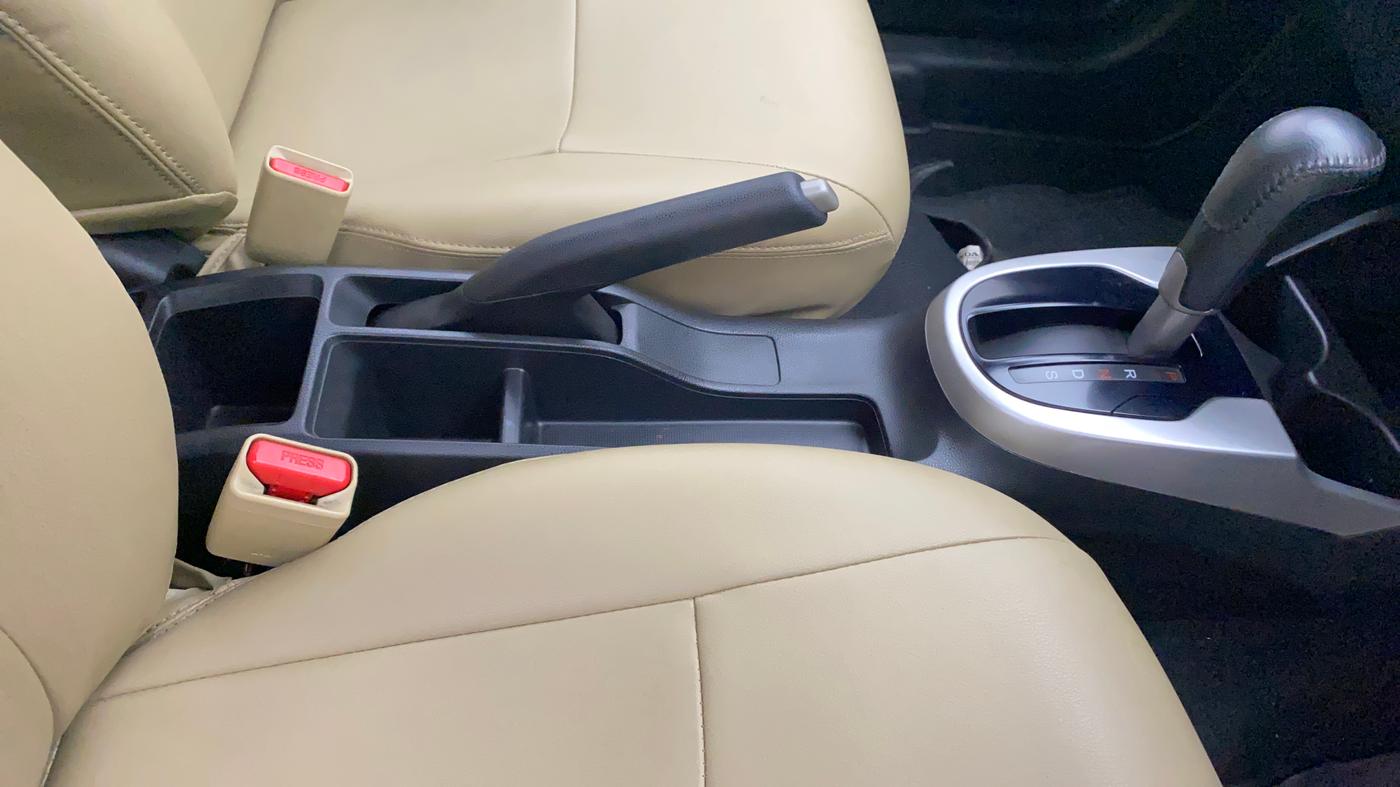2016 Honda Jazz 1.2L I-VTEC V AT, Petrol, Automatic, 28,454 km, Gear Lever