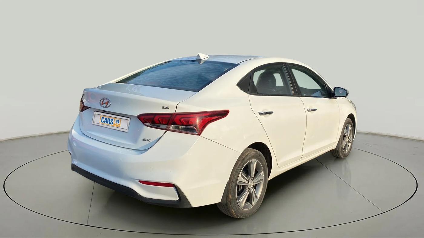 2019 Hyundai Verna 1.6 VTVT SX (O) AT, Petrol, Automatic, 72,170 km, Right Back Diagonal