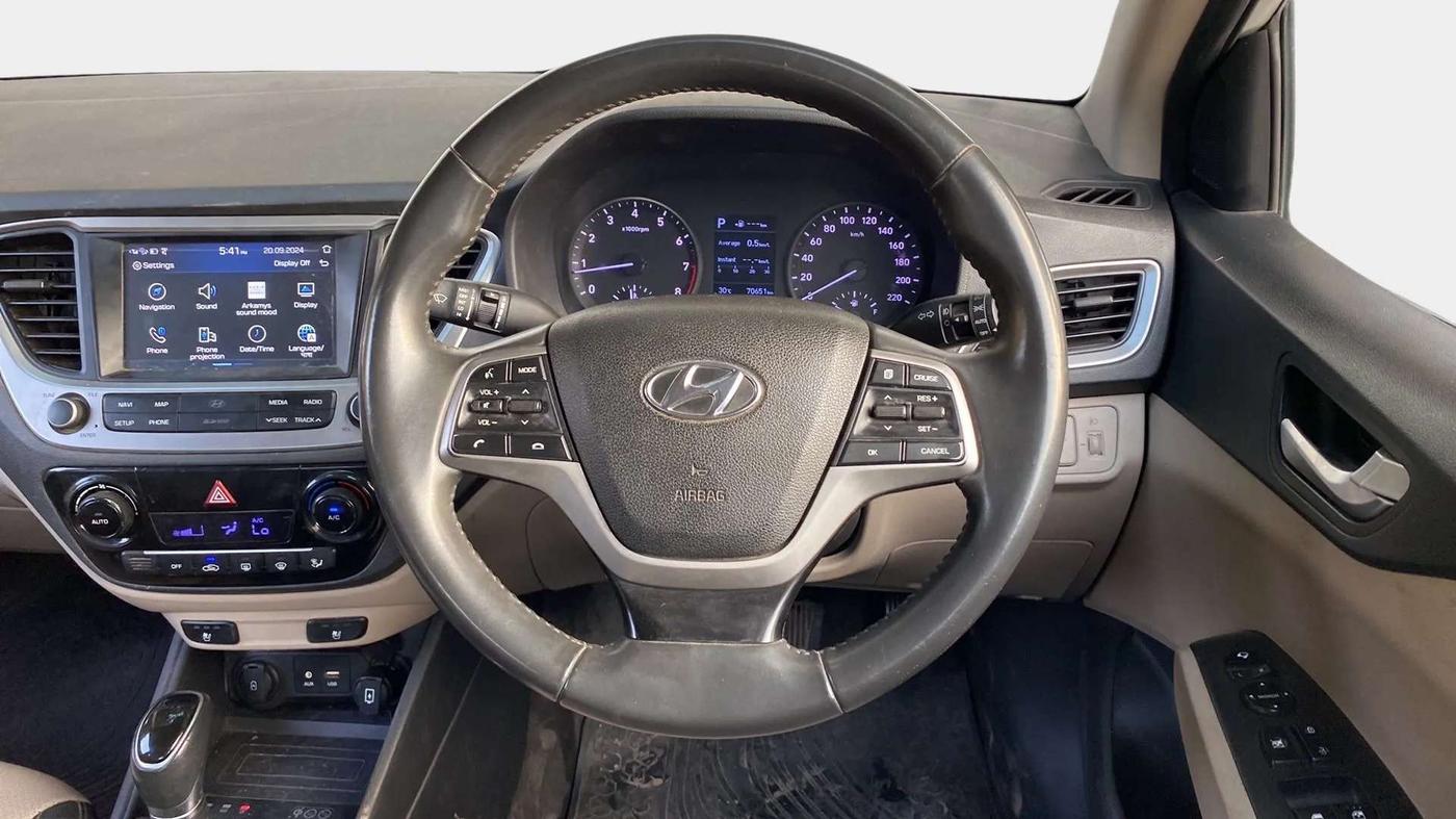 2019 Hyundai Verna 1.6 VTVT SX (O) AT, Petrol, Automatic, 72,170 km, Steering Wheel Close Up