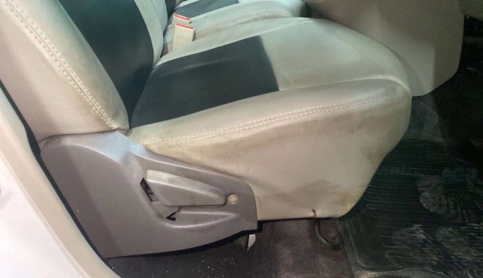 2015 Datsun Go T, Petrol, Manual, 12,978 km, Driver Side Adjustment Panel