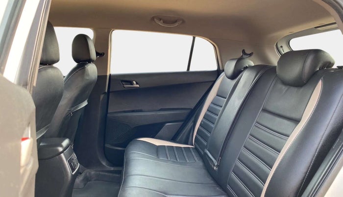 2017 Hyundai Creta SX PLUS 1.6 PETROL, Petrol, Manual, 65,390 km, Right Side Rear Door Cabin