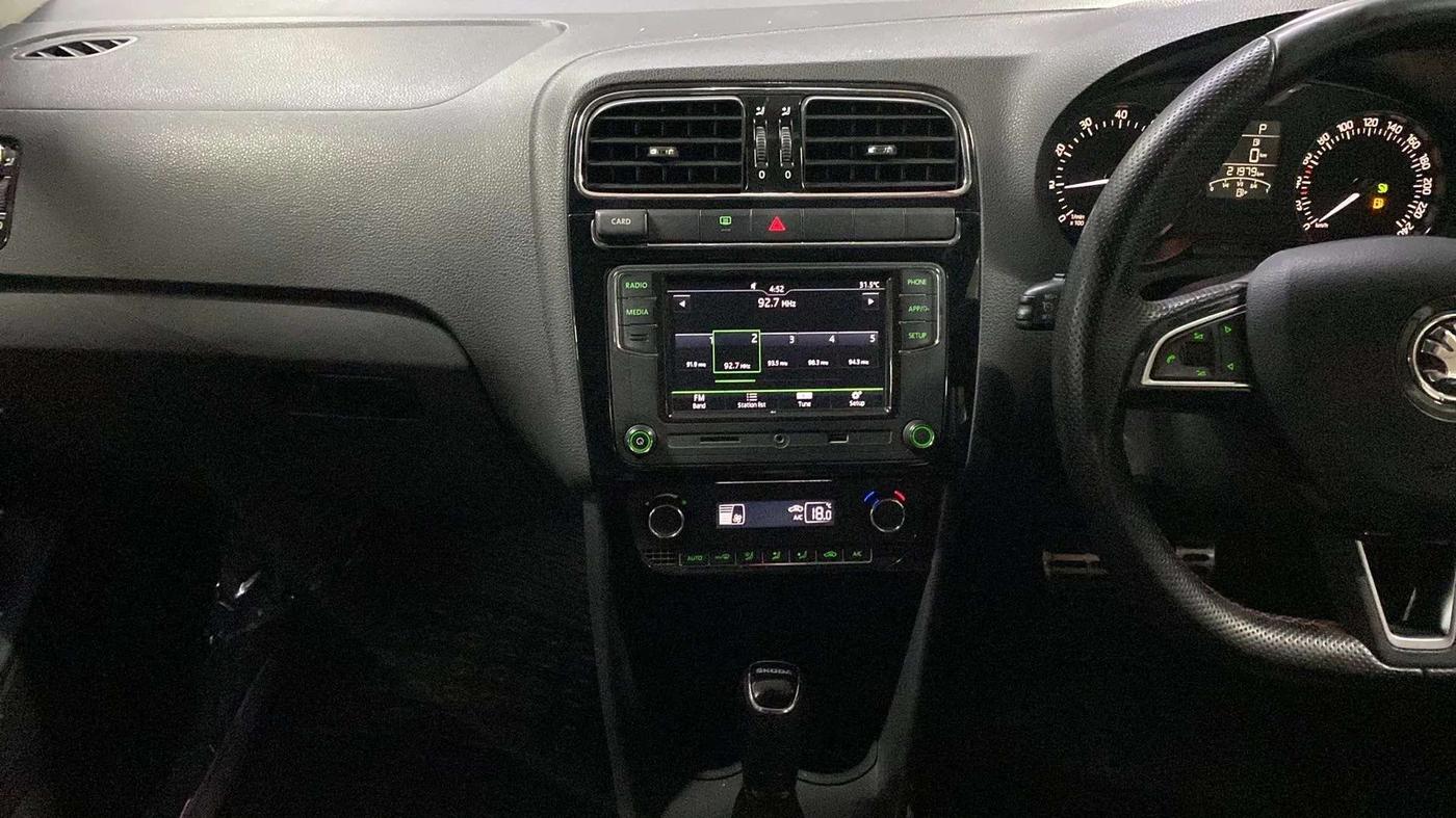 2018 Skoda Rapid STYLE 1.6 MPI AT, Petrol, Automatic, 22,078 km, Air Conditioner