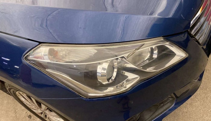 2018 Maruti Ciaz ZETA 1.4  AT PETROL, CNG, Automatic, 1,00,013 km, Right headlight - Minor scratches