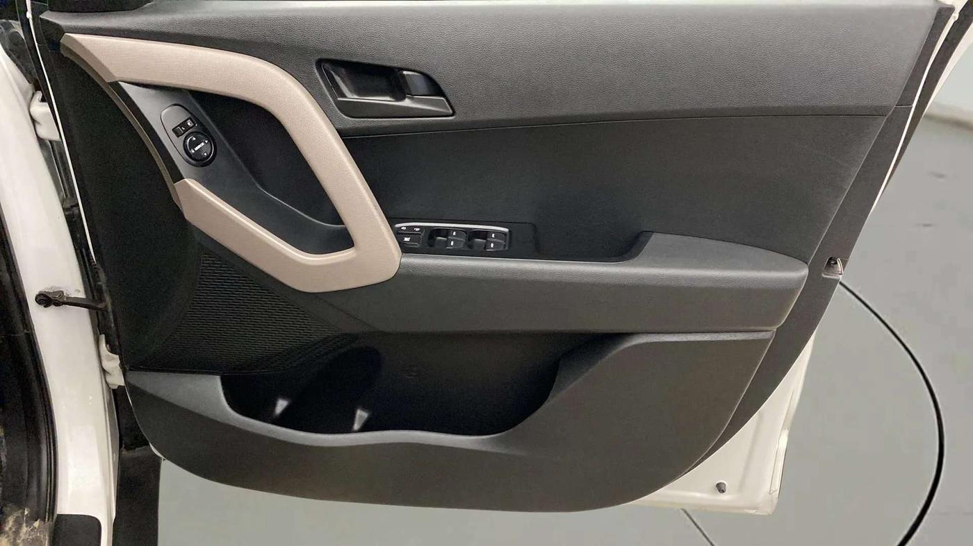 2017 Hyundai Creta E PLUS 1.6 PETROL, Petrol, Manual, 53,041 km, Driver Side Door Panels Control