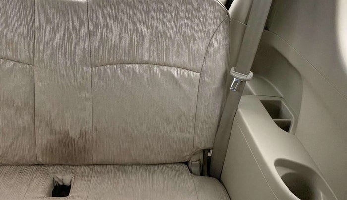 2014 Maruti Ertiga VXI, Petrol, Manual, 99,800 km, Third-row left seat - Headrest has minor damage