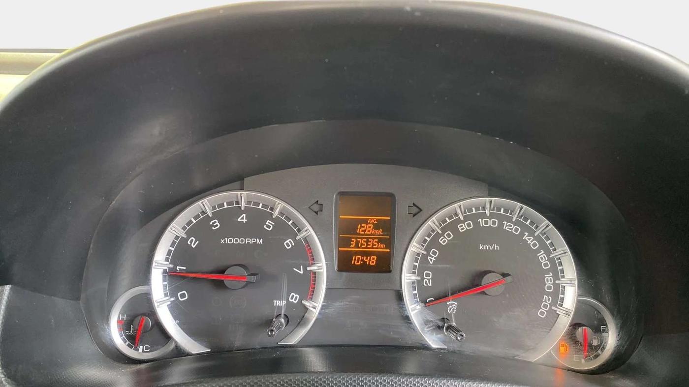 2015 Maruti Swift VXI, Petrol, Manual, 37,549 km, Odometer Image