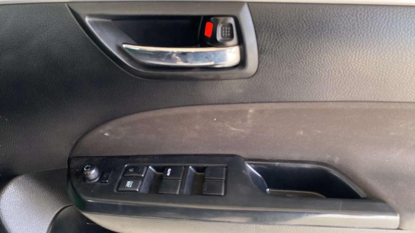 2015 Maruti Swift VXI, Petrol, Manual, 37,549 km, Driver Side Door Panels Control