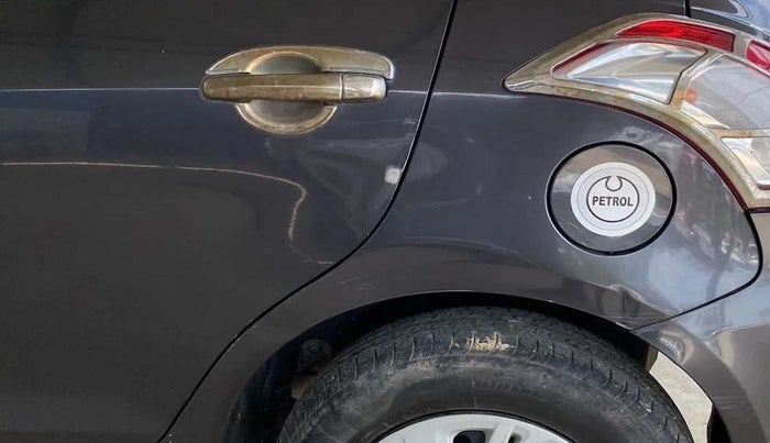 2015 Maruti Swift VXI, Petrol, Manual, 37,549 km, Left quarter panel - Minor scratches