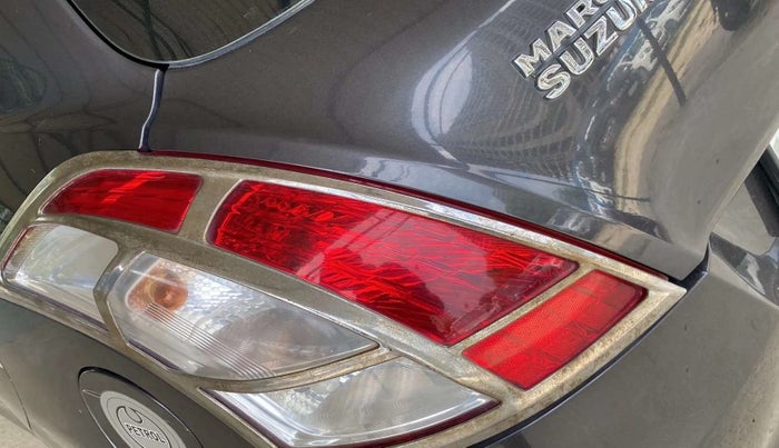 2015 Maruti Swift VXI, Petrol, Manual, 37,549 km, Left tail light - Chrome has minor damage