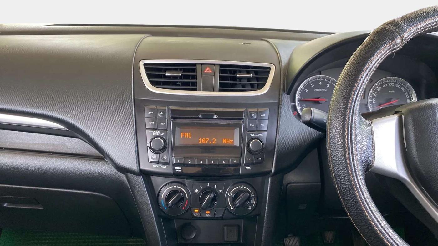 2015 Maruti Swift VXI, Petrol, Manual, 37,549 km, Air Conditioner