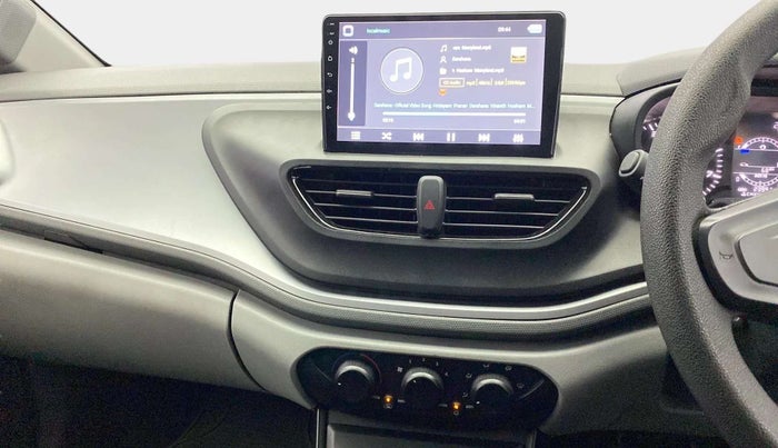 2020 Tata ALTROZ XE PETROL, Petrol, Manual, 24,275 km, Air Conditioner