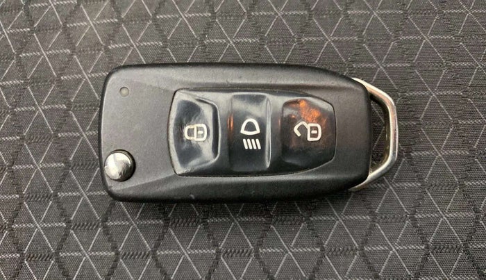 2020 Tata ALTROZ XE PETROL, Petrol, Manual, 24,275 km, Key Close Up