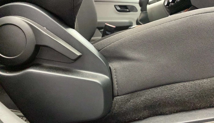 2020 Tata ALTROZ XE PETROL, Petrol, Manual, 24,275 km, Driver Side Adjustment Panel