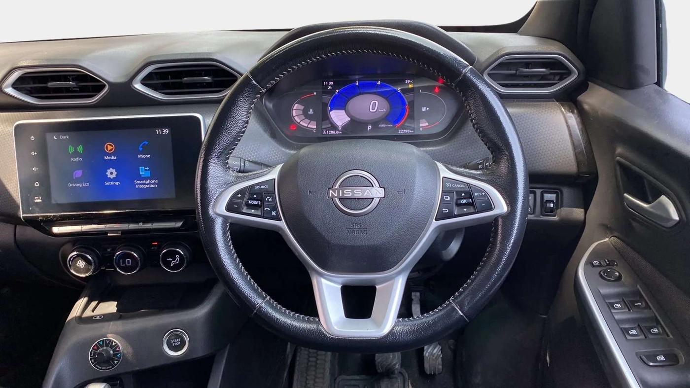 2020 Nissan MAGNITE XV PREMIUM TURBO (O) CVT, Petrol, Automatic, 22,790 km, Steering Wheel Close Up