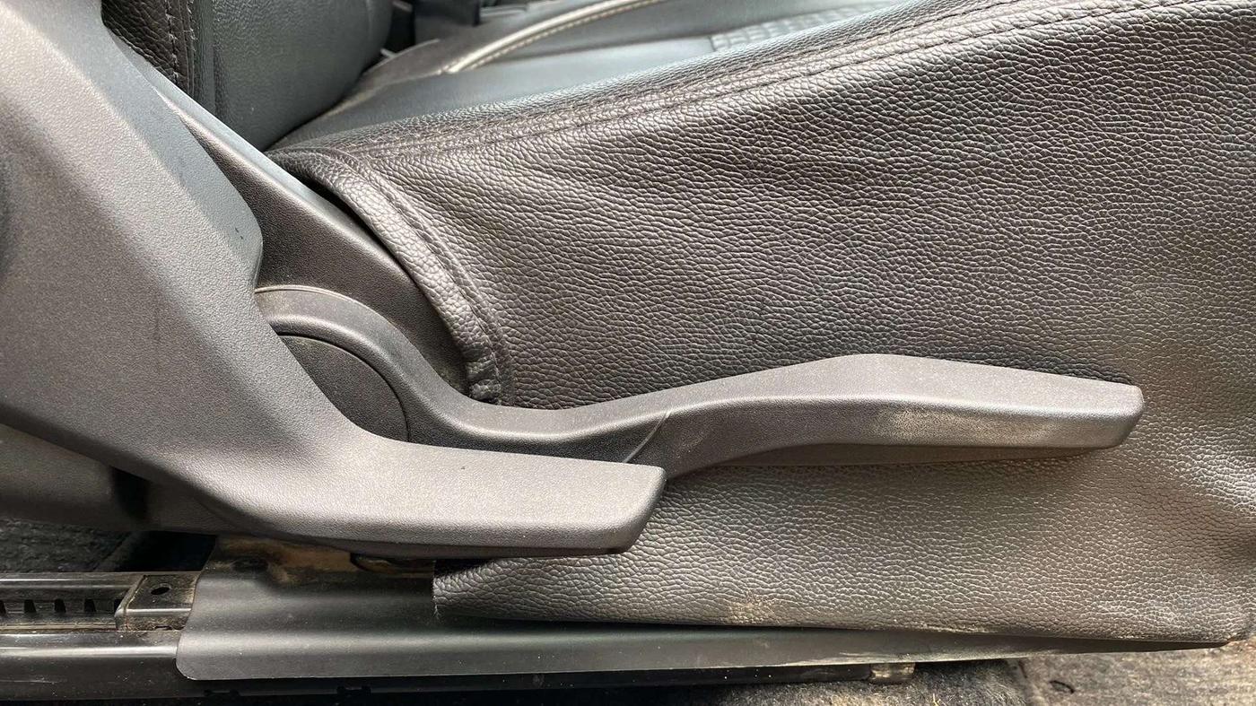 2020 Maruti Baleno ZETA PETROL 1.2, CNG, Manual, 75,196 km, Driver Side Adjustment Panel