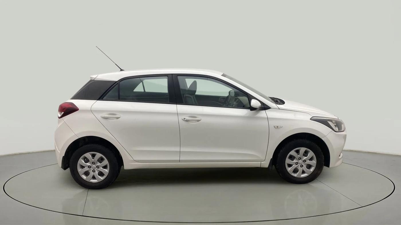 2015 Hyundai Elite i20 MAGNA 1.2, Petrol, Manual, 64,503 km, Right Side View
