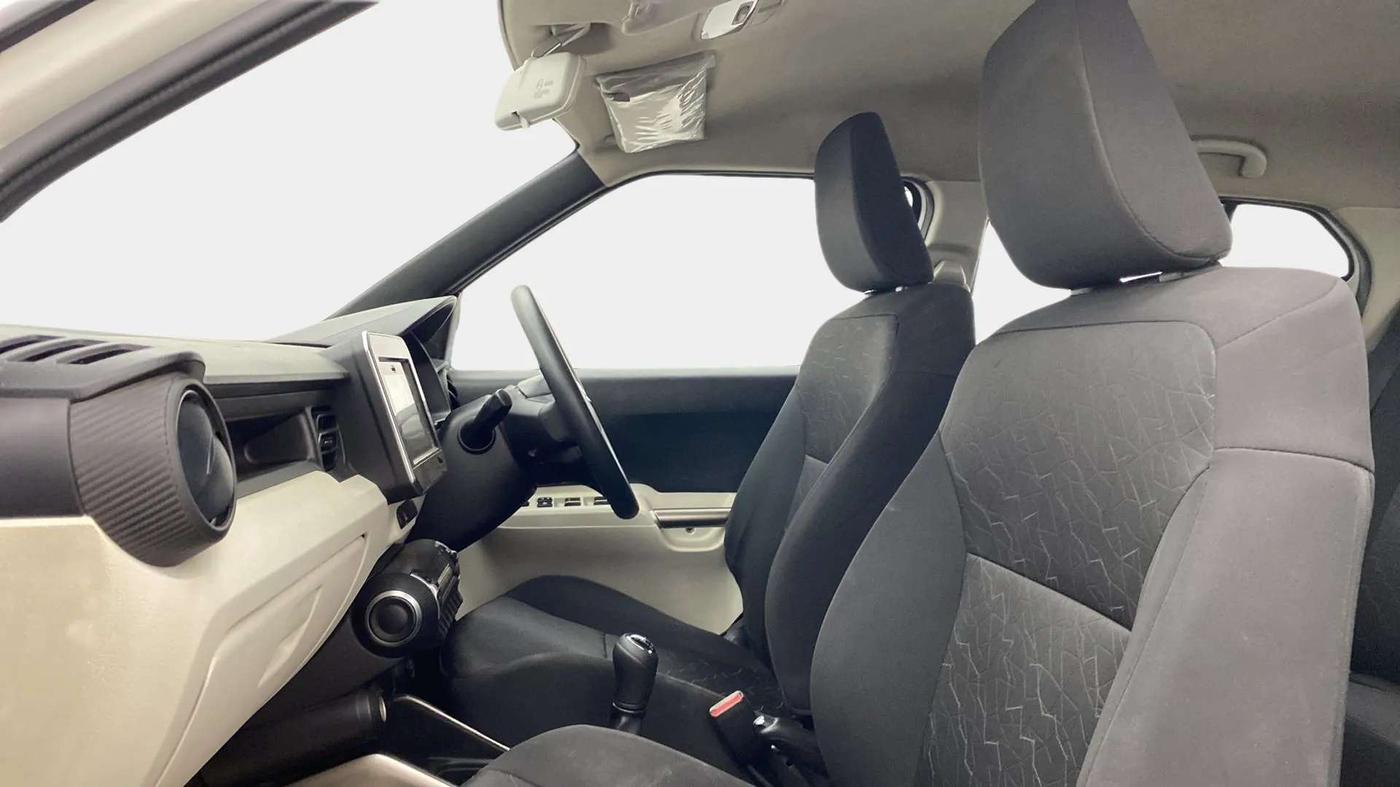 2018 Maruti IGNIS ALPHA 1.2, Petrol, Manual, 83,468 km, Right Side Front Door Cabin