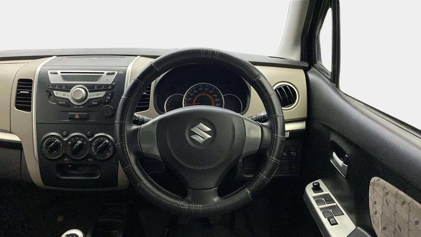 2014 Maruti Wagon R 1.0 VXI, Petrol, Manual, 44,903 km, Steering Wheel Close Up