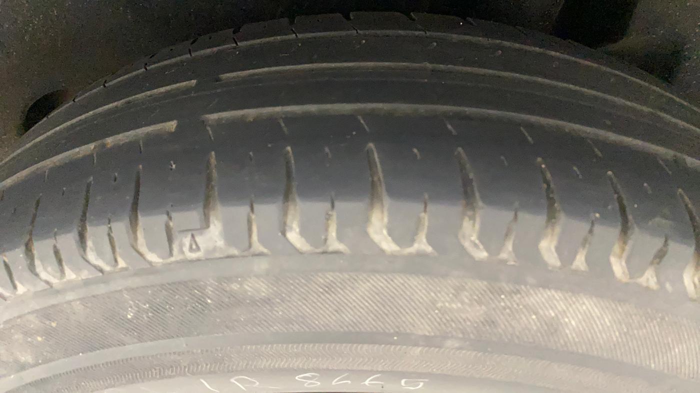 2018 Maruti Dzire VXI, Petrol, Manual, 46,036 km, Left Rear Tyre Tread