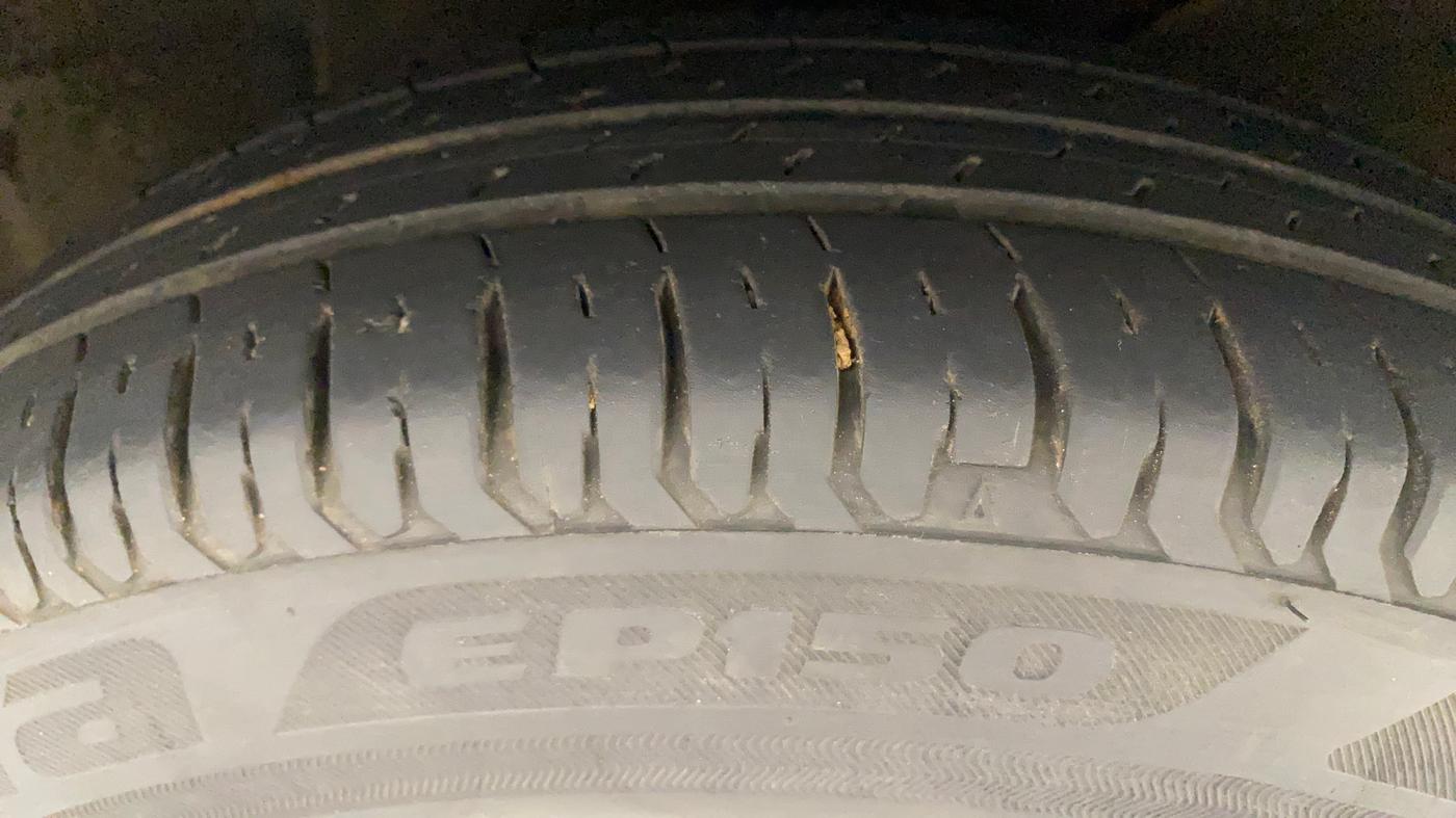 2018 Maruti Dzire VXI, Petrol, Manual, 46,036 km, Right Front Tyre Tread