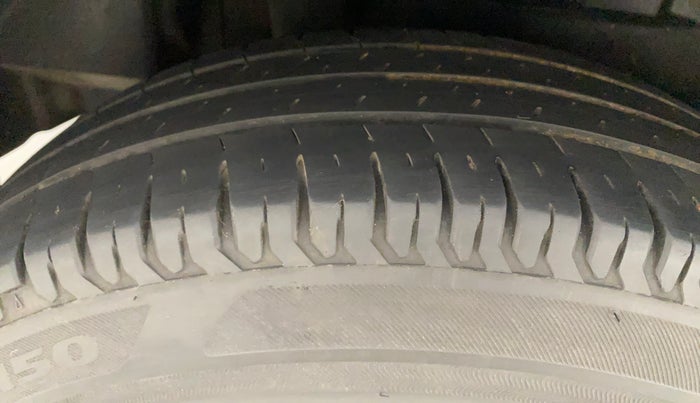 2018 Maruti Dzire VXI, Petrol, Manual, 46,036 km, Right Rear Tyre Tread