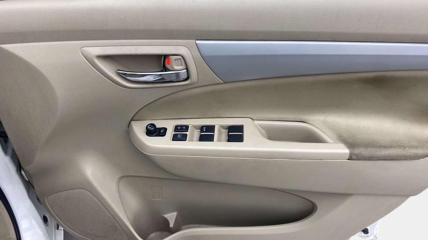 2016 Maruti Ertiga VXI AT, Petrol, Automatic, 49,938 km, Driver Side Door Panels Control