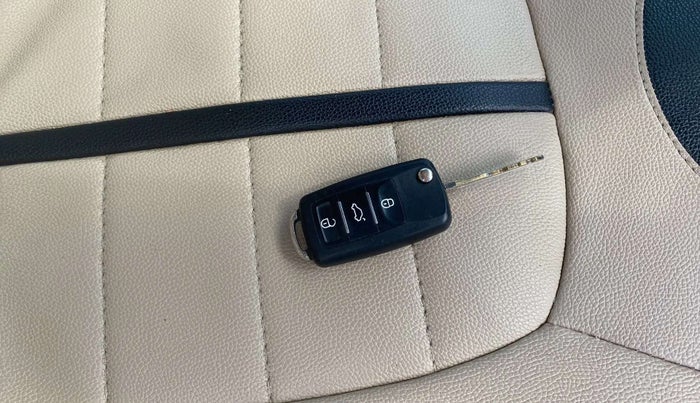 2018 Maruti Celerio VXI CNG, CNG, Manual, 69,171 km, Key Close Up