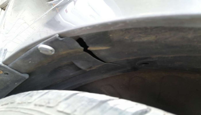 2018 Maruti Celerio VXI CNG, CNG, Manual, 69,171 km, Right fender - Lining loose