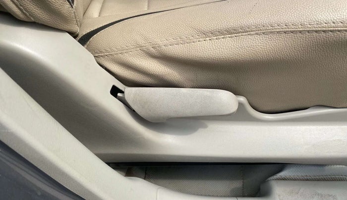 2018 Maruti Celerio VXI CNG, CNG, Manual, 69,171 km, Driver Side Adjustment Panel