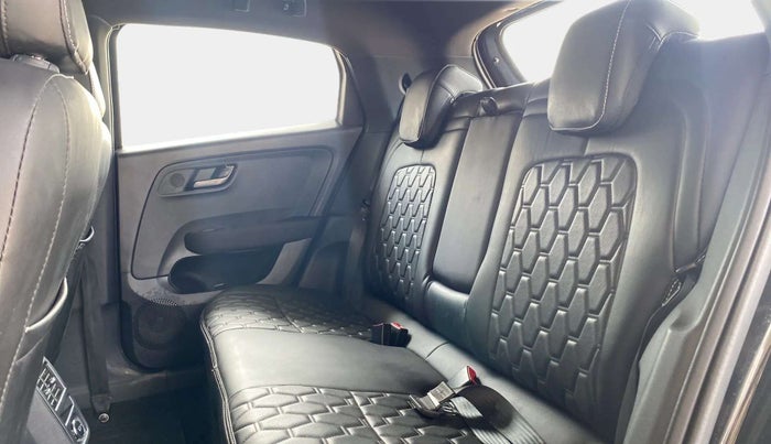 2022 Tata ALTROZ XZ PLUS PETROL DARK EDITION, Petrol, Manual, 16,531 km, Right Side Rear Door Cabin