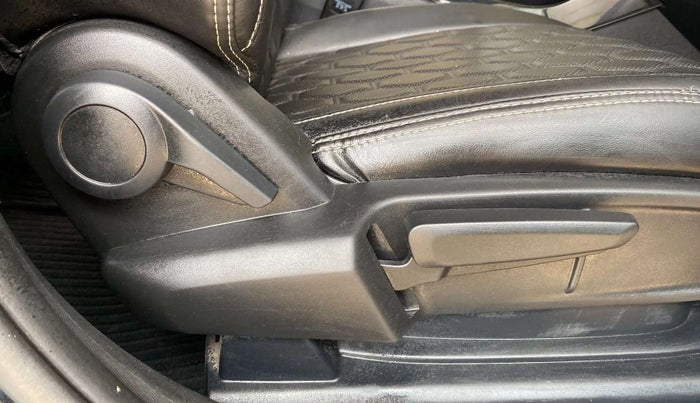 2022 Tata ALTROZ XZ PLUS PETROL DARK EDITION, Petrol, Manual, 16,531 km, Driver Side Adjustment Panel