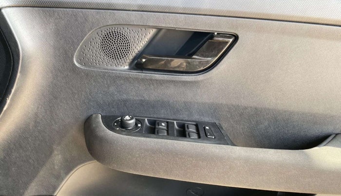 2022 Tata ALTROZ XZ PLUS PETROL DARK EDITION, Petrol, Manual, 16,531 km, Driver Side Door Panels Control