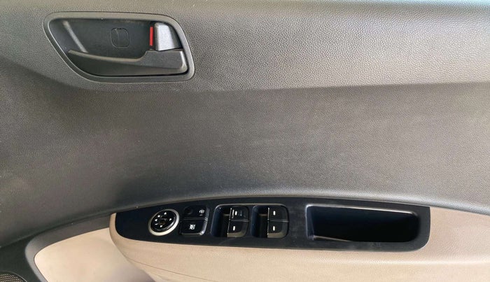 2015 Hyundai Grand i10 MAGNA 1.2 KAPPA VTVT, Petrol, Manual, 46,020 km, Driver Side Door Panels Control