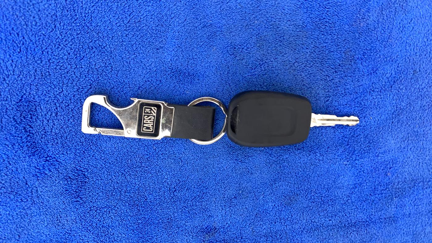 2022 Renault TRIBER RXT AMT, Petrol, Automatic, 15,314 km, Key Close Up
