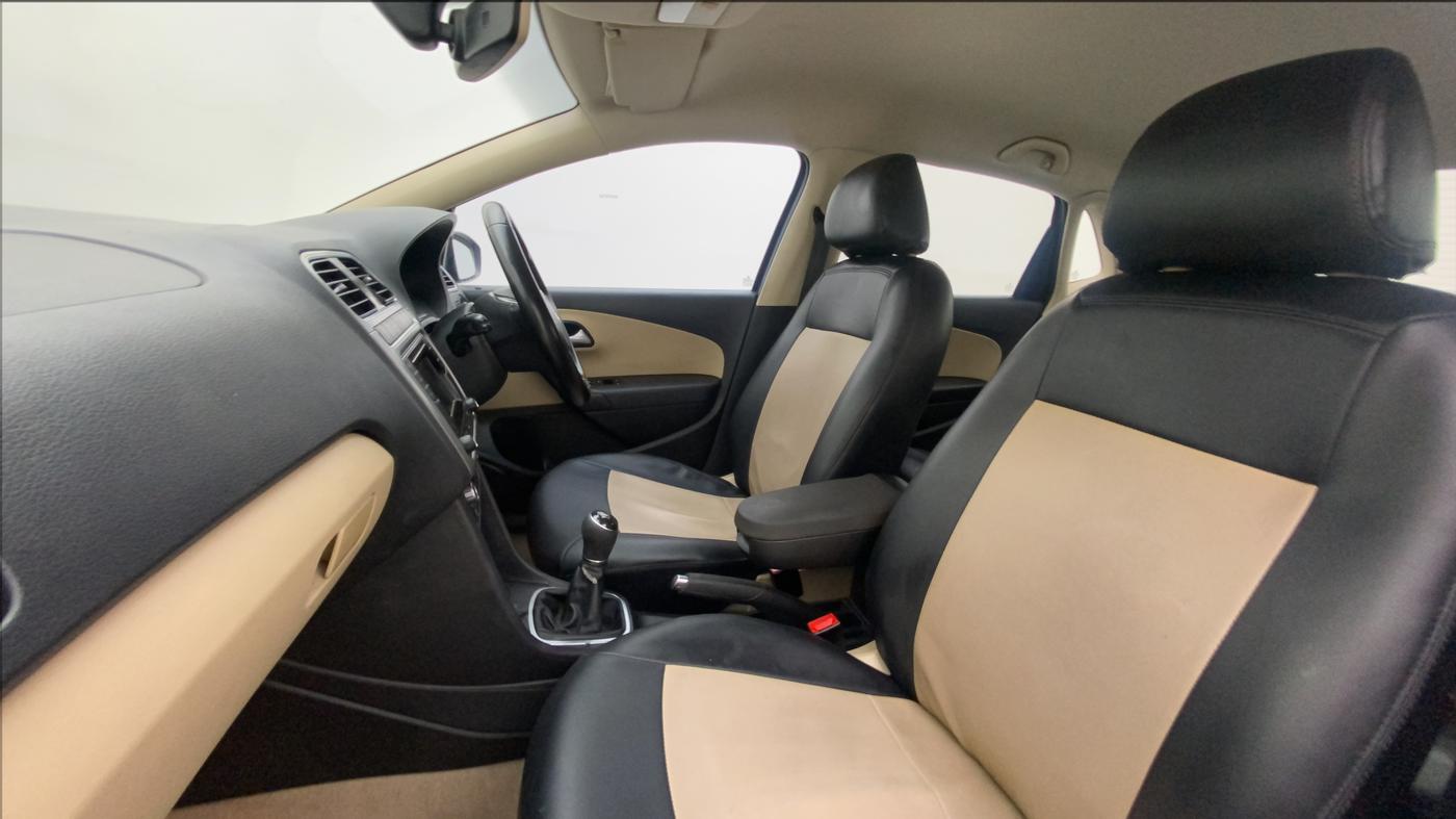 2016 Volkswagen Ameo HIGHLINE1.2L, Petrol, Manual, 70,480 km, Right Side Front Door Cabin
