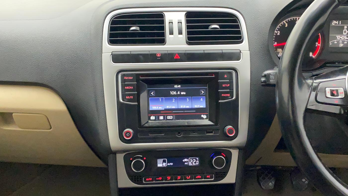 2016 Volkswagen Ameo HIGHLINE1.2L, Petrol, Manual, 70,480 km, Air Conditioner