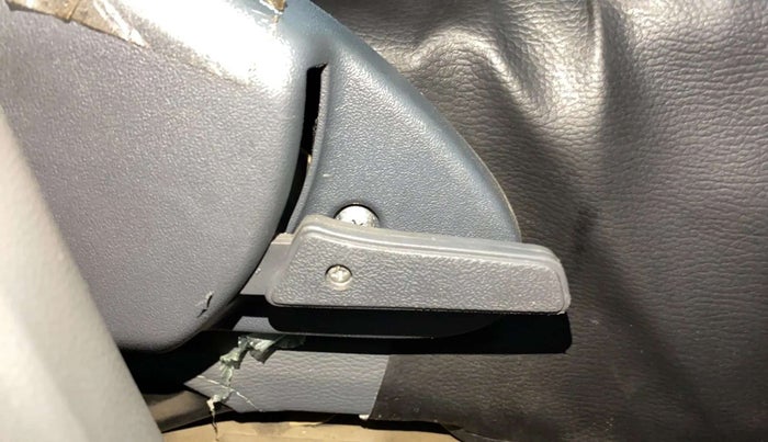 2014 Maruti Alto 800 LXI, Petrol, Manual, 30,604 km, Driver Side Adjustment Panel