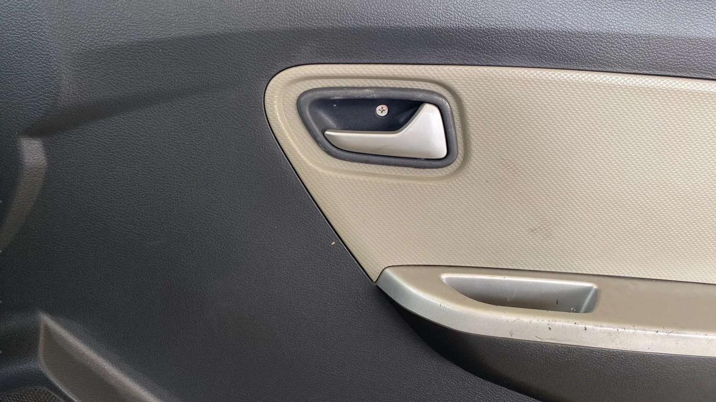 2017 Maruti Alto K10 VXI, Petrol, Manual, 27,841 km, Driver Side Door Panels Control