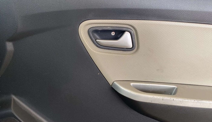 2017 Maruti Alto K10 VXI, Petrol, Manual, 27,841 km, Driver Side Door Panels Control