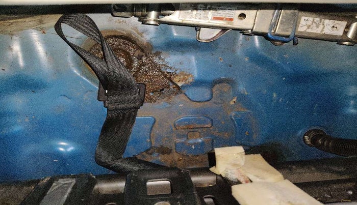 2018 Maruti Celerio VXI CNG, CNG, Manual, 59,400 km, Boot floor - Slight discoloration