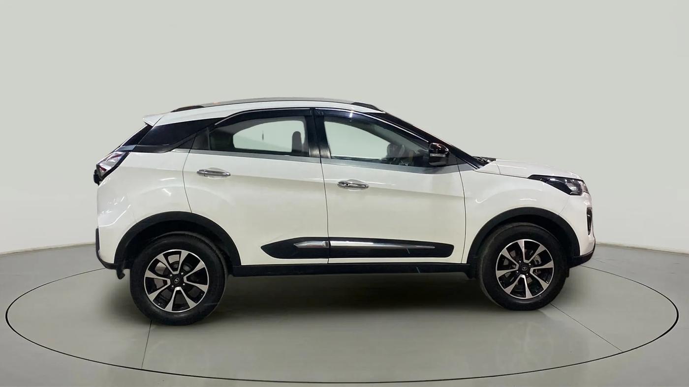 2020 Tata NEXON XZ PLUS DIESEL, Diesel, Manual, 32,772 km, Right Side View