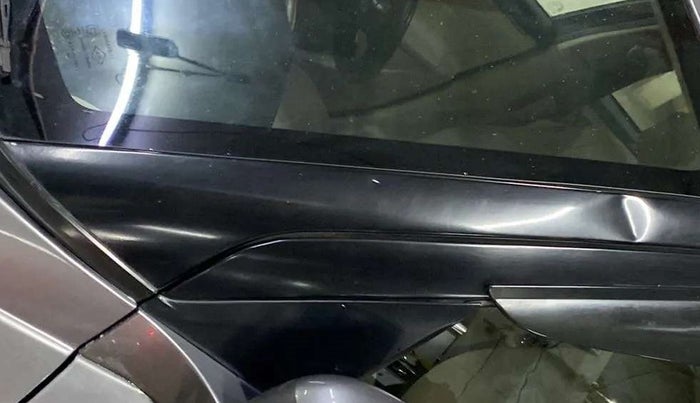 2014 Maruti Swift Dzire VXI, Petrol, Manual, 58,297 km, Left A pillar - Slightly dented