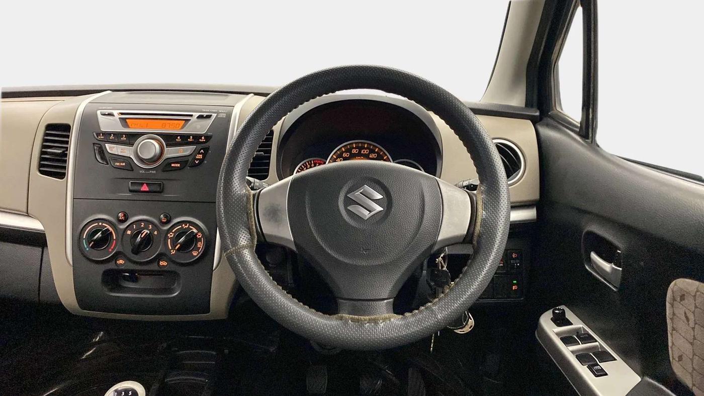 2013 Maruti Wagon R 1.0 VXI, Petrol, Manual, 21,083 km, Steering Wheel Close Up