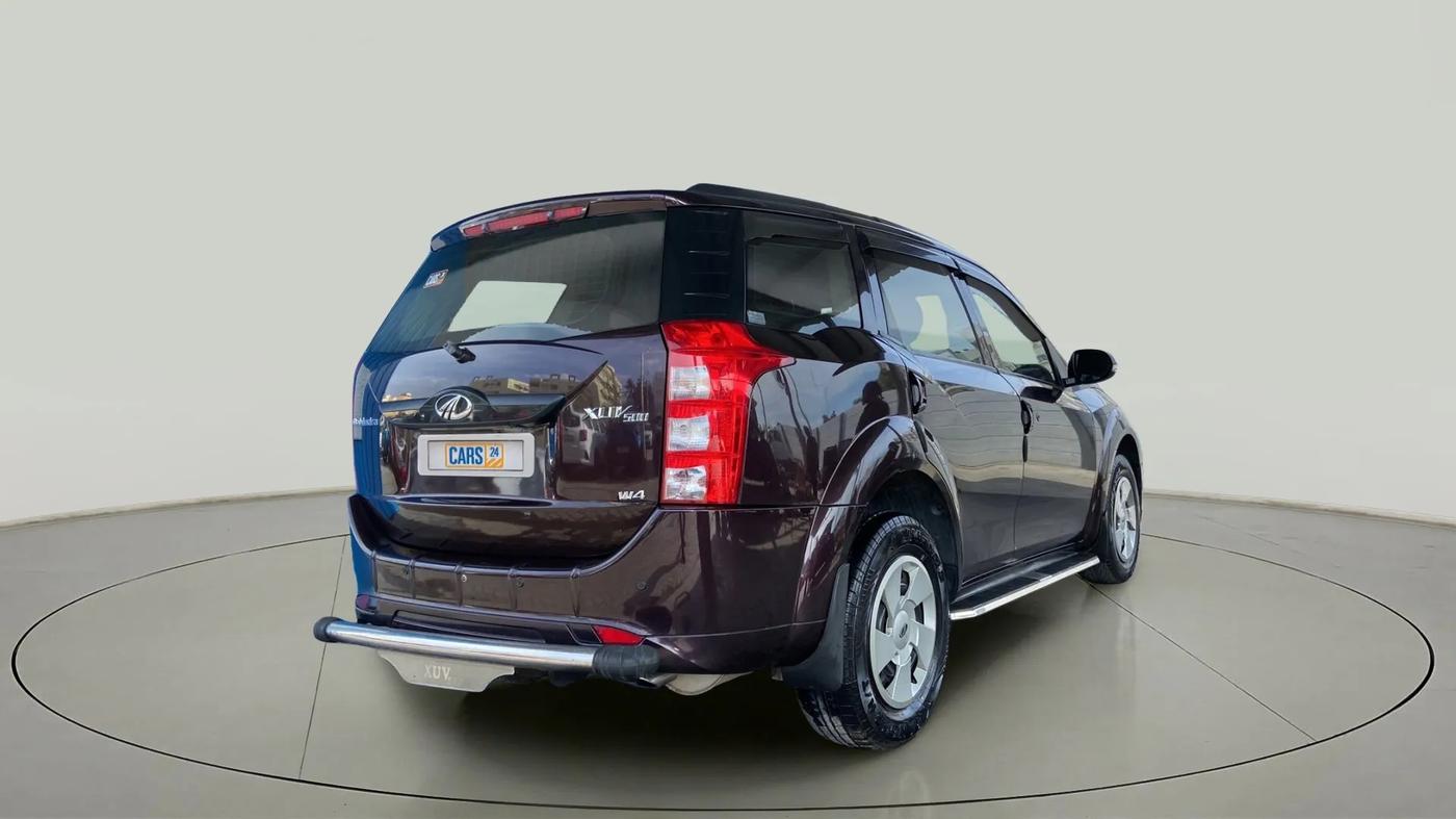 2016 Mahindra XUV500 W4, Diesel, Manual, 45,852 km, Right Back Diagonal
