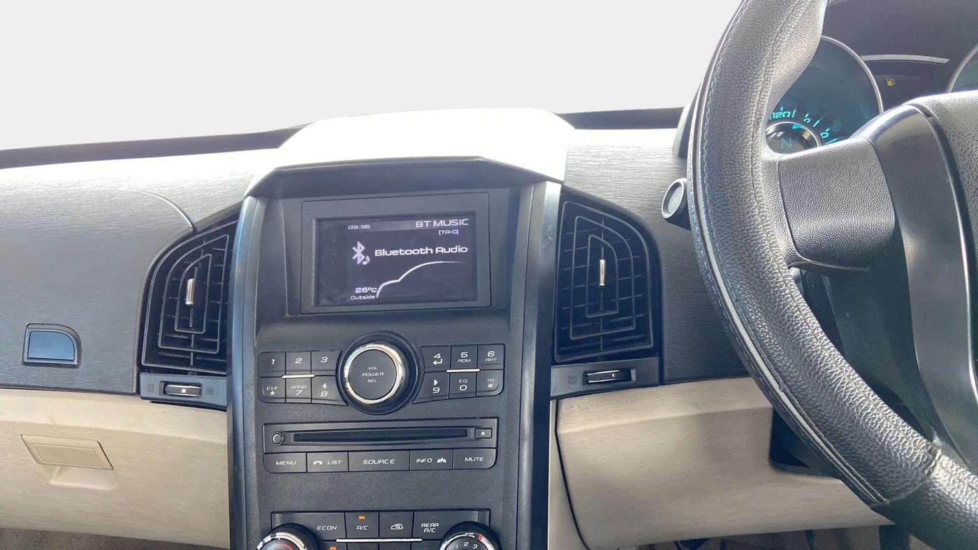 2016 Mahindra XUV500 W4, Diesel, Manual, 45,852 km, Air Conditioner