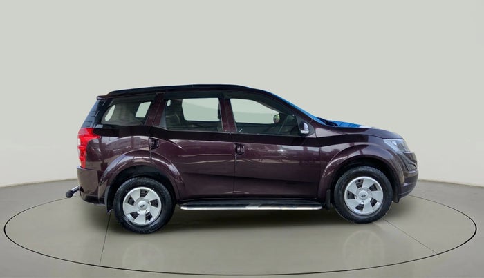 2016 Mahindra XUV500 W4, Diesel, Manual, 45,852 km, Right Side View