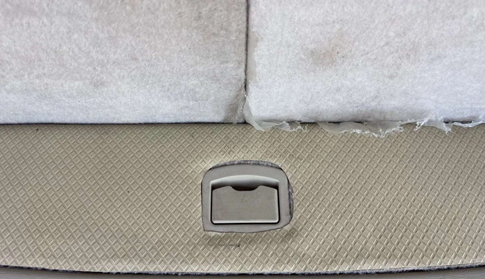 2016 Mahindra XUV500 W4, Diesel, Manual, 45,852 km, Boot Inside