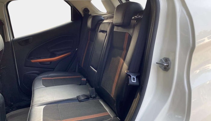 2019 Ford Ecosport TITANIUM 1.5L SPORTS(SUNROOF) DIESEL, Diesel, Manual, 78,378 km, Right Side Rear Door Cabin