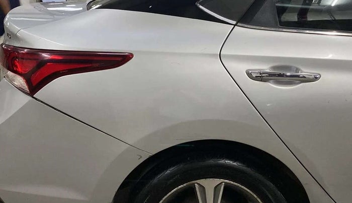 2018 Hyundai Verna 1.6 VTVT SX (O) AT, Petrol, Automatic, 52,331 km, Right quarter panel - Minor scratches